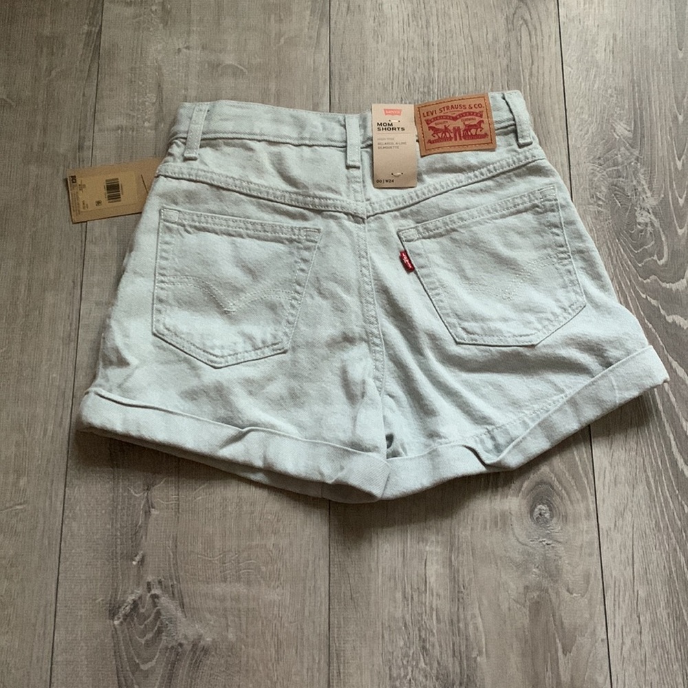 Levi Mom shorts nwt - Picture 3 of 4